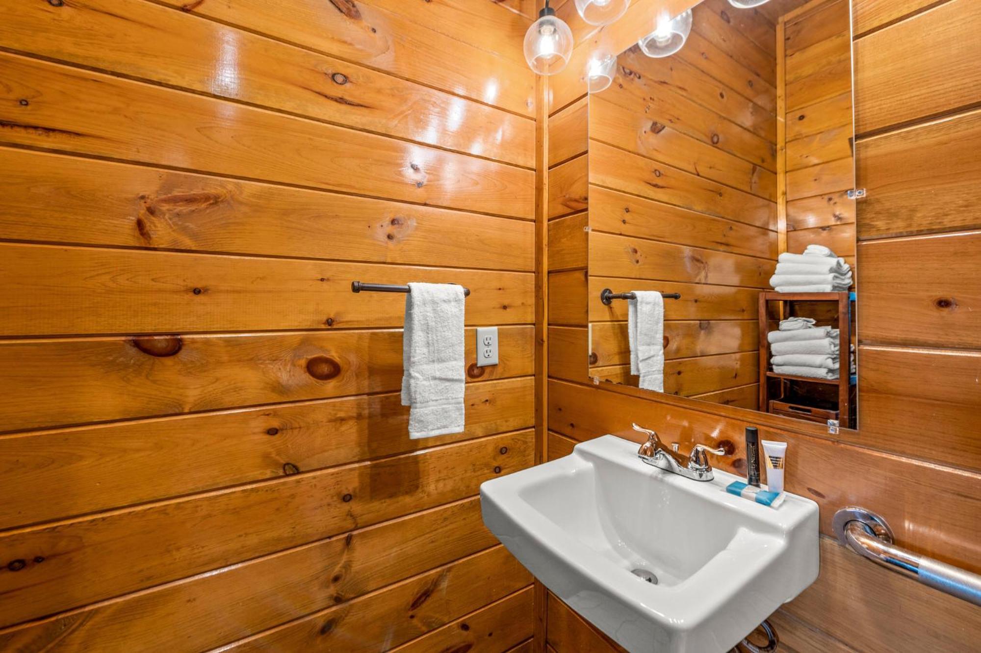 The Great Maple Retreat By Stony Brook Cabins Gatlinburg Bagian luar foto