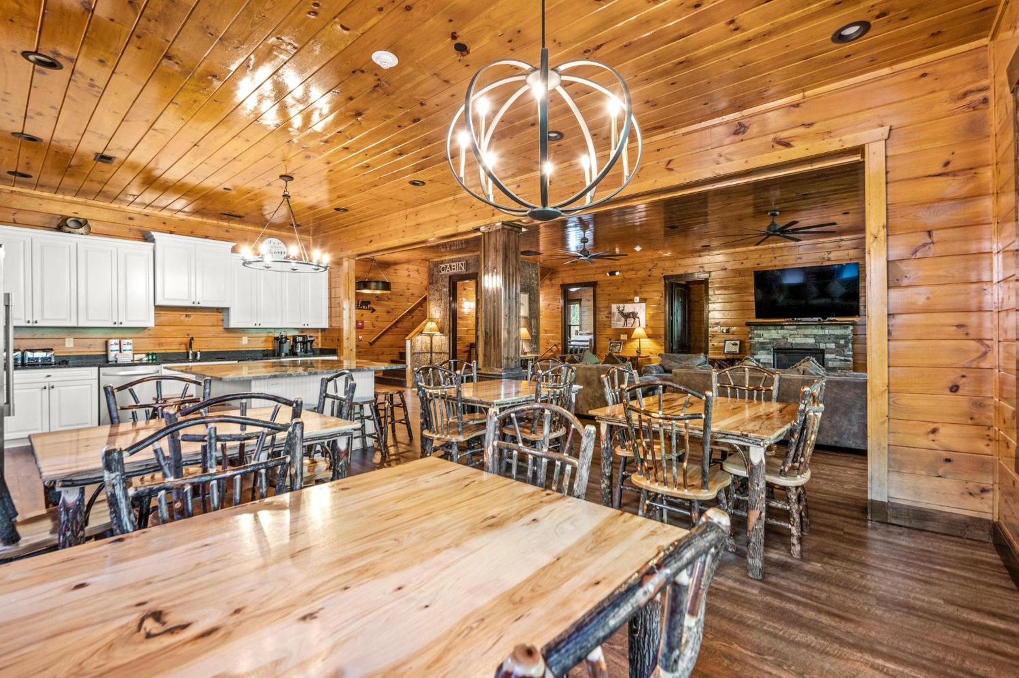 The Great Maple Retreat By Stony Brook Cabins Gatlinburg Bagian luar foto